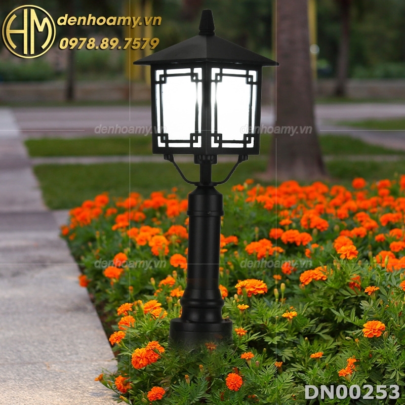 Đèn cột trang trí sân vườn phong cách Châu âu cổ điển DN00253
