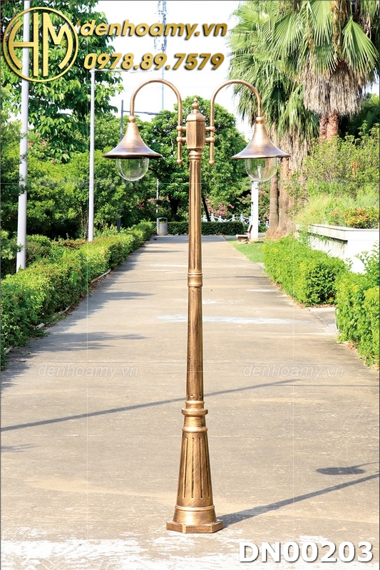Cột đèn trang trí sân vườn phong cách Châu âu DN00203