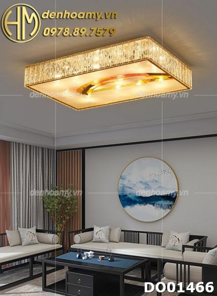 Trần thạch cao đèn trần là sự lựa chọn hàng đầu để bạn chiếu sáng cho căn phòng của mình. Thiết kế độc đáo, tinh tế, tạo ra những khối hình độc đáo và mang đến cho phòng bạn cảm giác sang trọng, ấm áp.